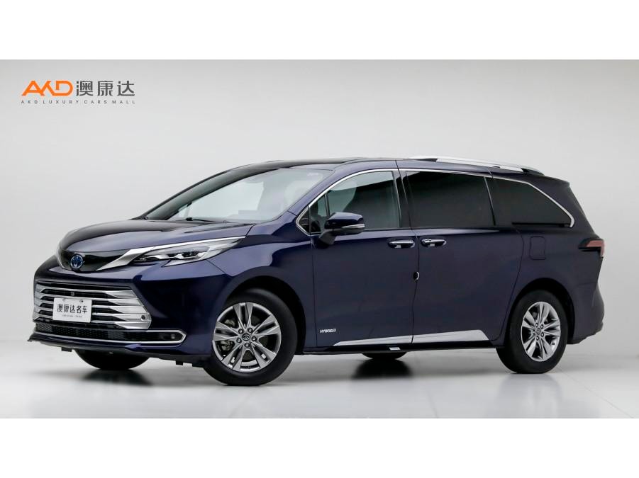 Toyota Sienna 2021 — фото автомобиля