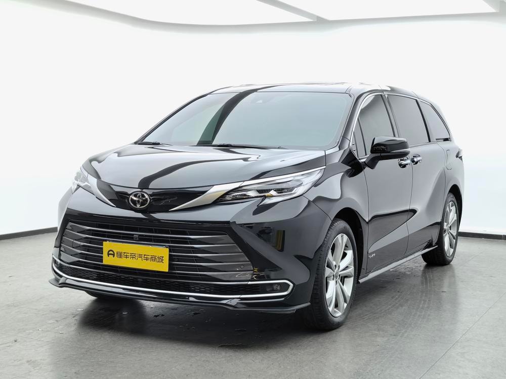 Toyota Sienna 2024 — фото автомобиля
