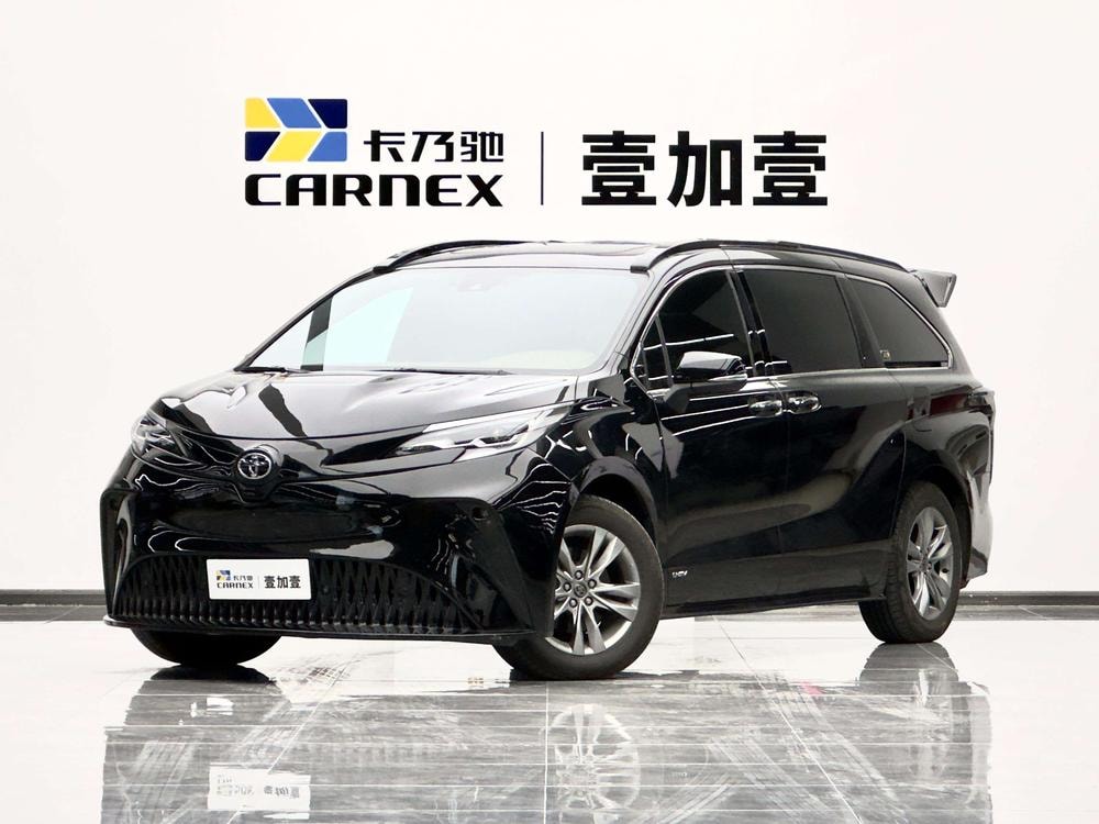 Toyota Sienna 2024 — фото автомобиля