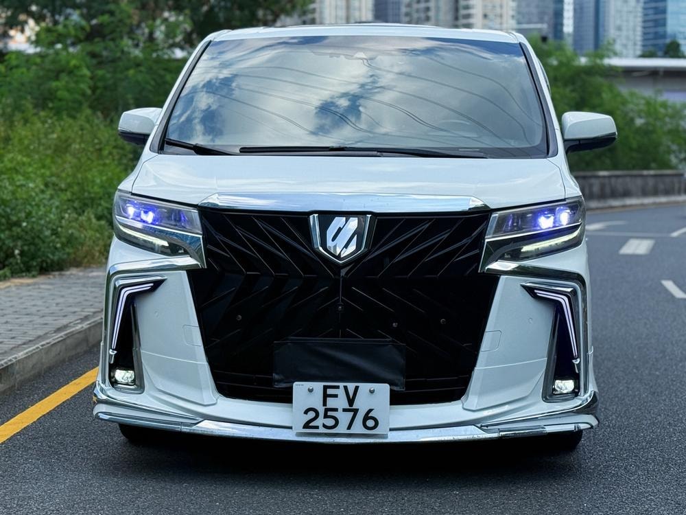 Toyota Vellfire 2020 — фото автомобиля