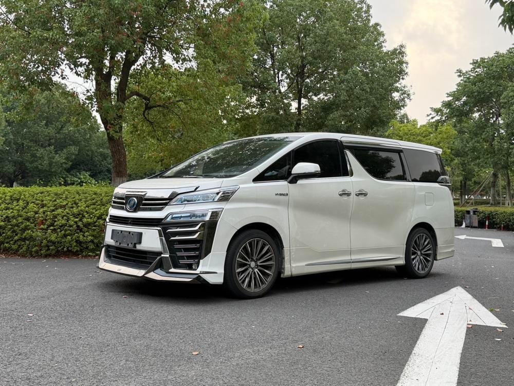 Toyota Vellfire 2021 — фото автомобиля