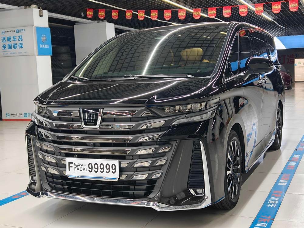 Toyota Vellfire 2023 — фото автомобиля