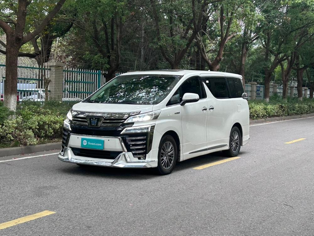 Toyota Vellfire 2021 — фото автомобиля 1