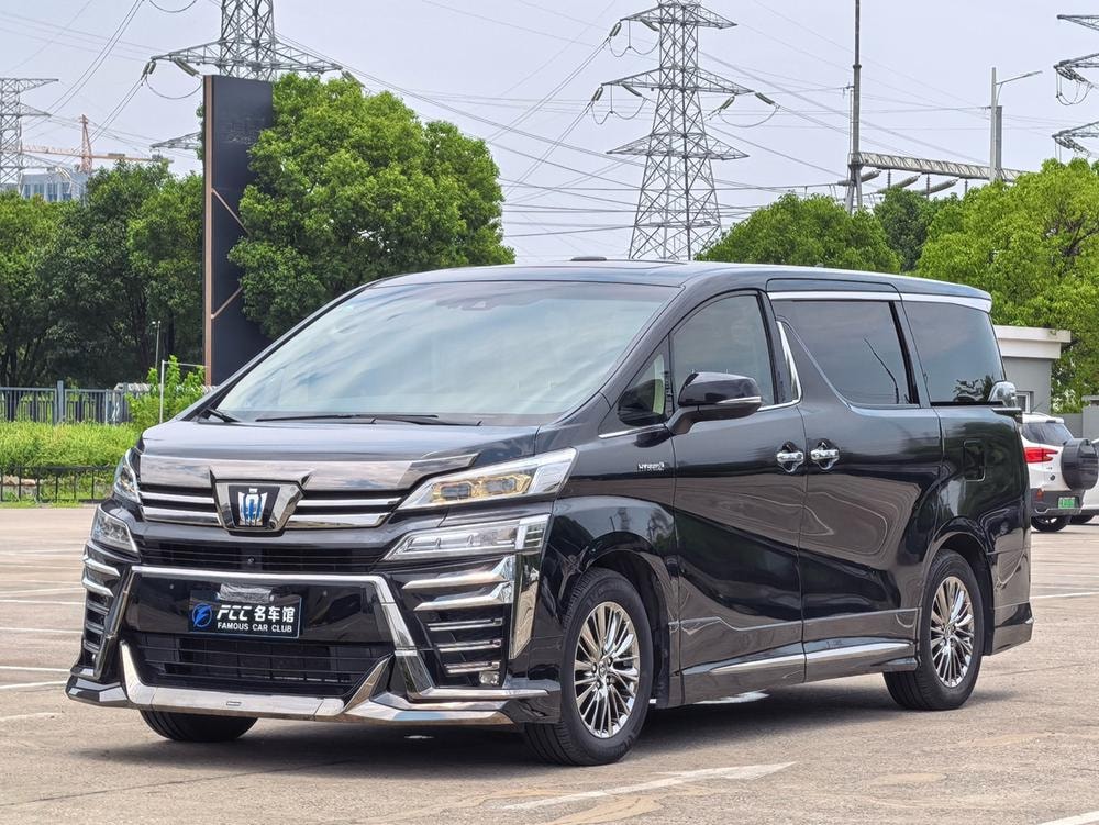 Toyota Vellfire 2020 — фото автомобиля