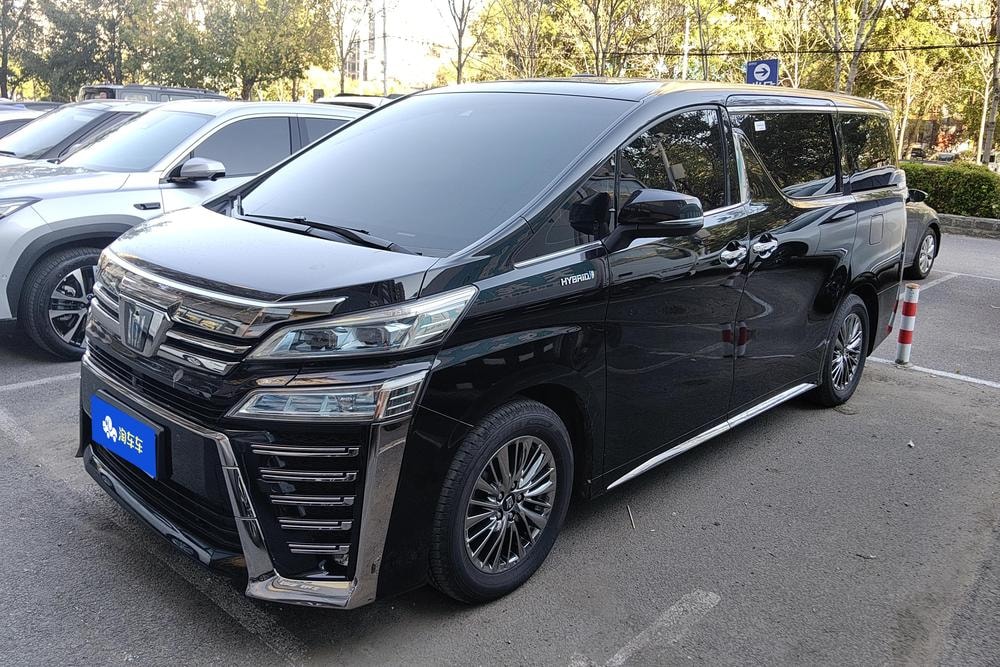 Toyota Vellfire 2021 — фото автомобиля 1