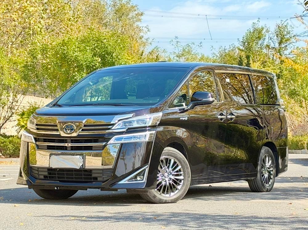 Toyota Vellfire 2019 — фото автомобиля
