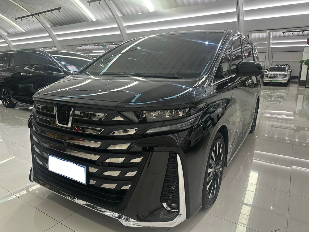 Toyota Vellfire 2023 — фото автомобиля 1