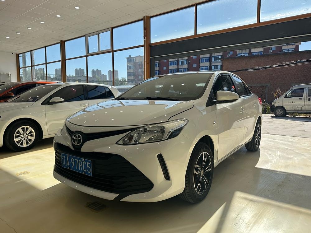 Toyota Vios 2017 — фото автомобиля