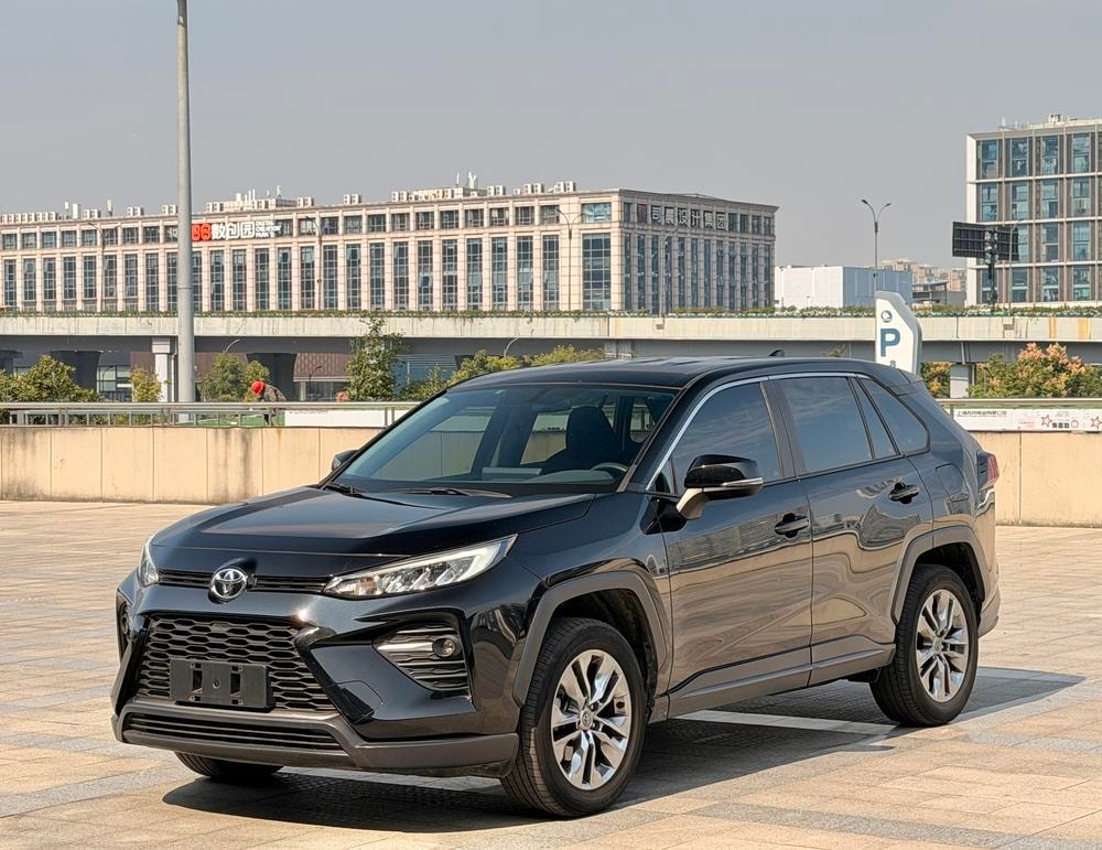 Toyota Wildlander 2023 — фото автомобиля
