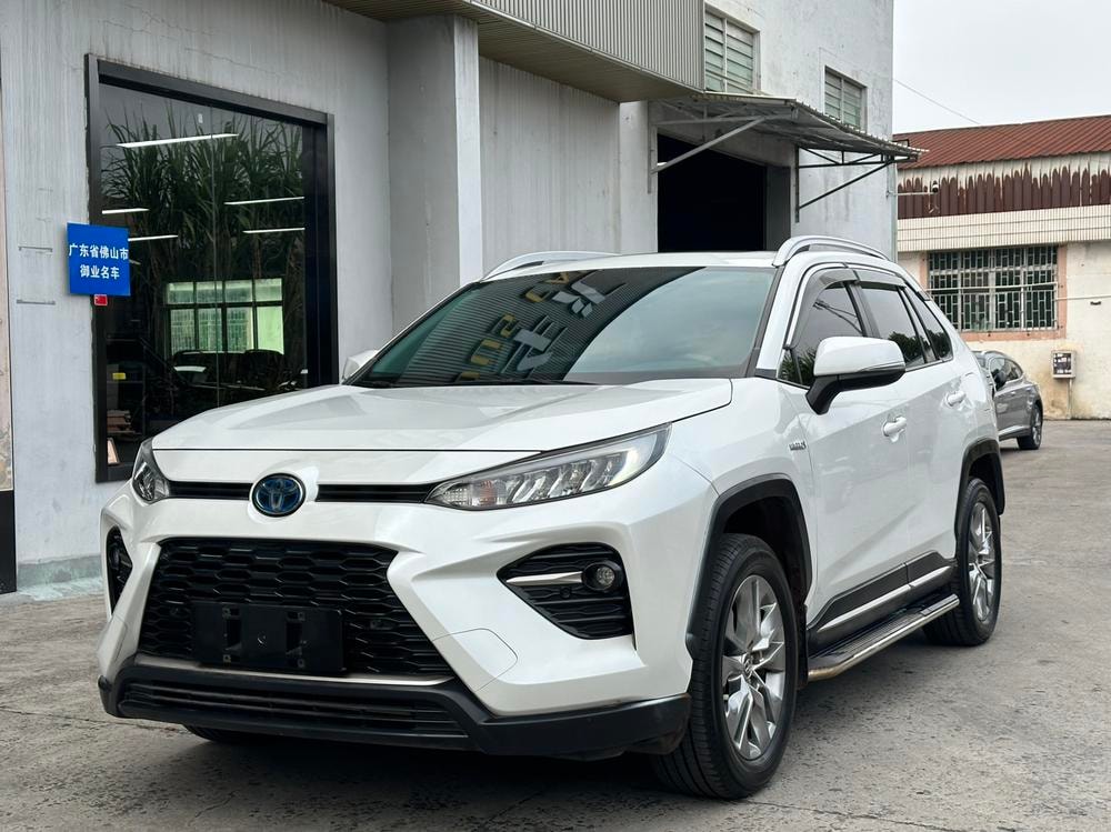 Toyota Wildlander 2021 — фото автомобиля