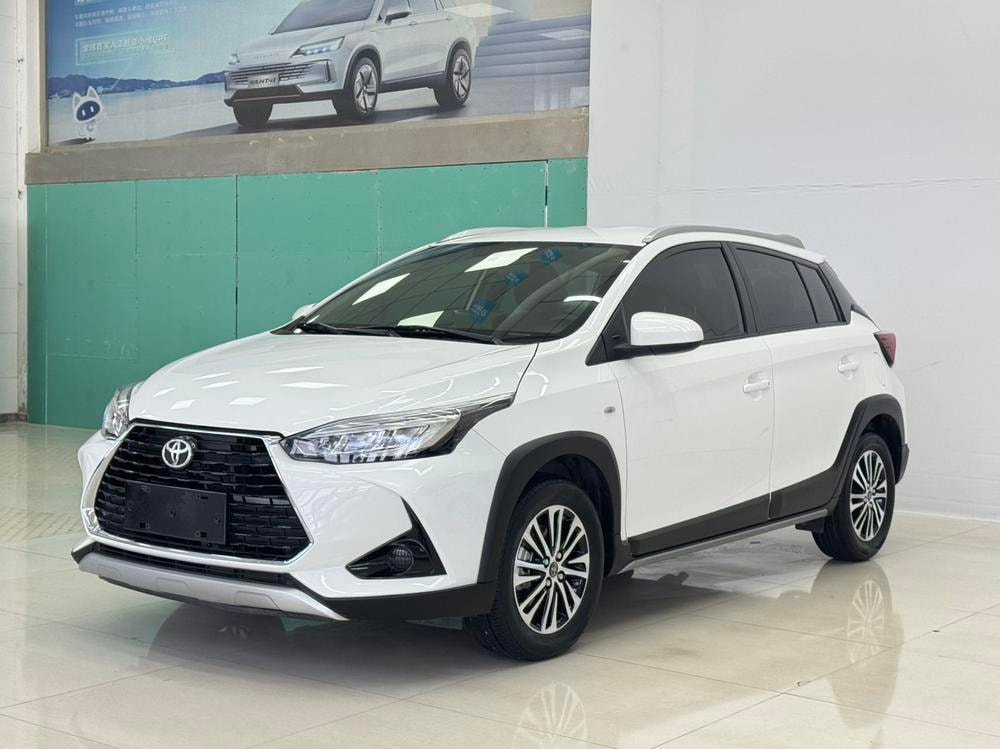 Toyota Yaris L 2022 — фото автомобиля