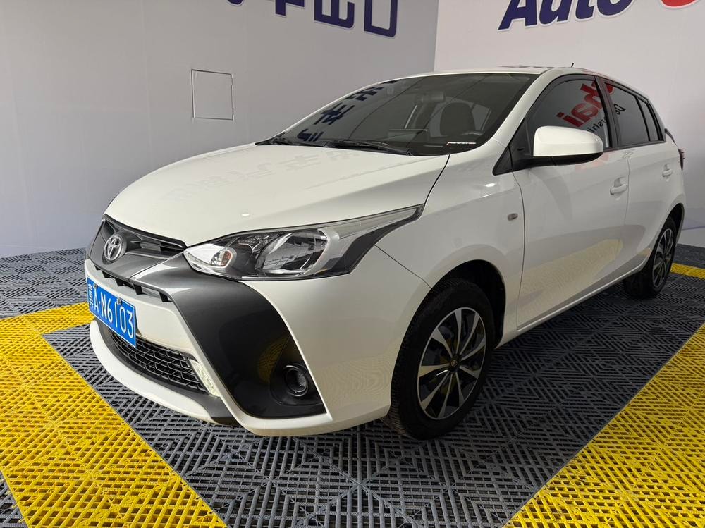 Toyota Yaris L 2022 — фото автомобиля