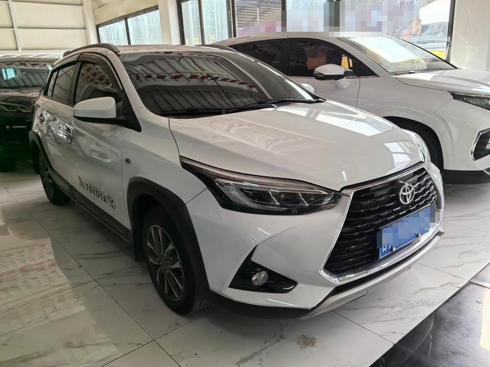 Toyota Yaris L 2022 — фото автомобиля