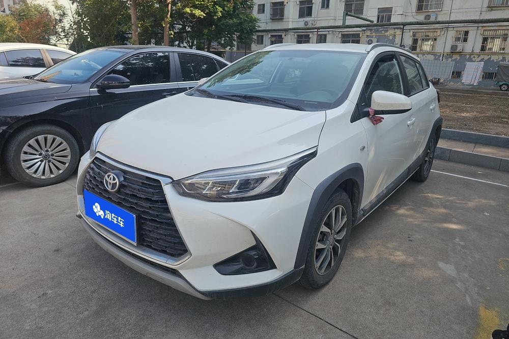 Toyota Yaris L 2022 — фото автомобиля