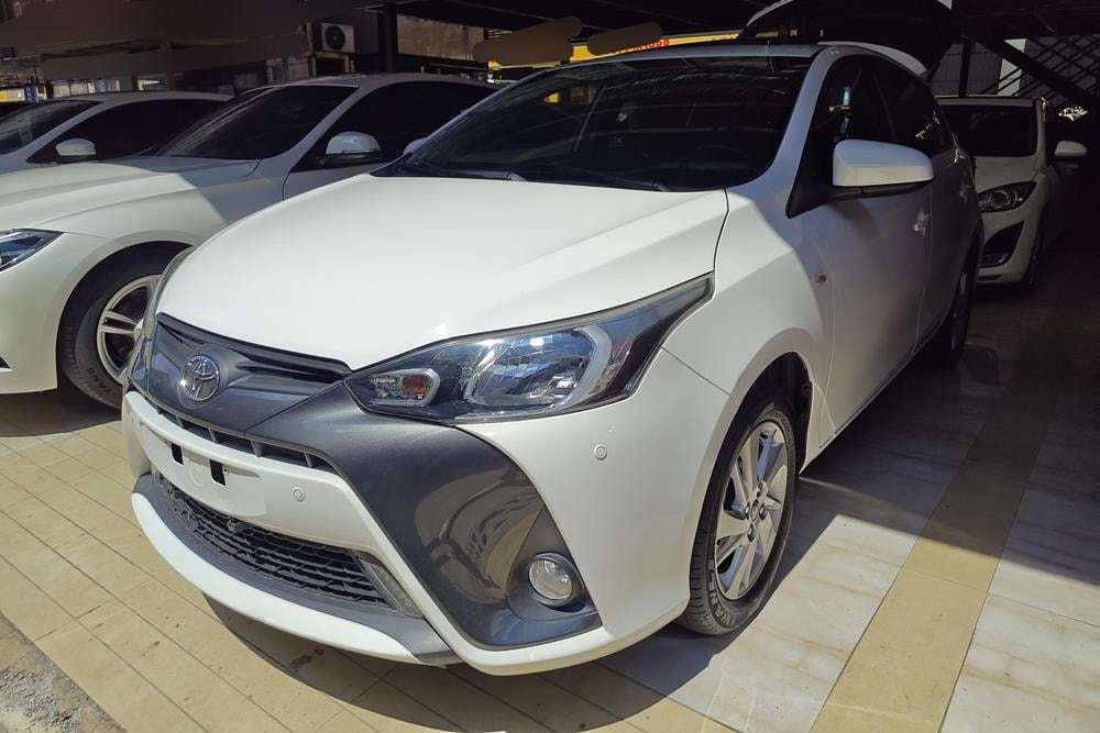 Toyota Yaris L 2016 — фото автомобиля