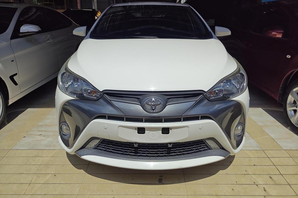 Toyota Yaris L 2016 — фото автомобиля