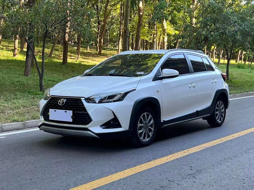 Toyota Yaris L 2021 — фото автомобиля