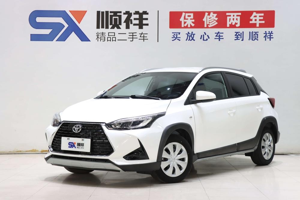 Toyota Yaris L 2021 — фото автомобиля
