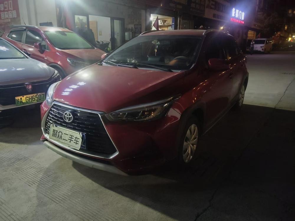 Toyota Yaris L 2021 — фото автомобиля 1