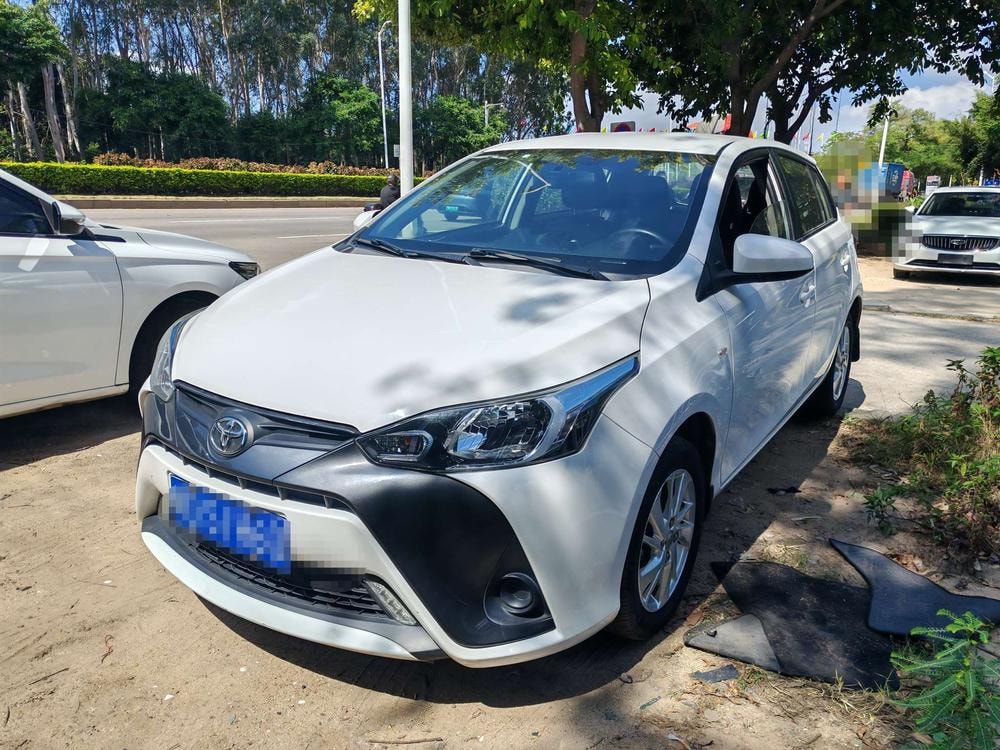 Toyota Yaris L 2016 — фото автомобиля 1
