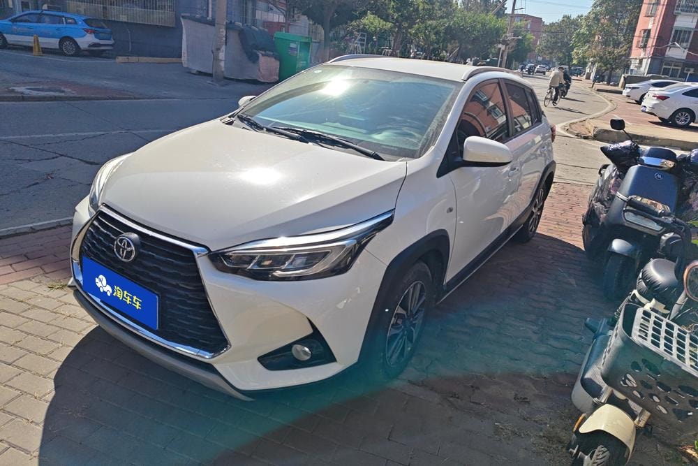 Toyota Yaris L 2022 — фото автомобиля