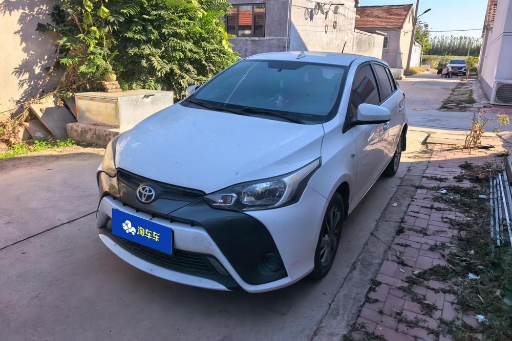 Toyota Yaris L 2019 — фото автомобиля 1