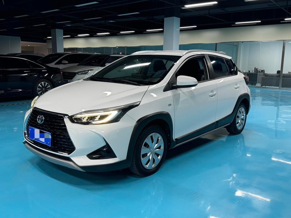 Toyota Yaris L 2022 — фото автомобиля