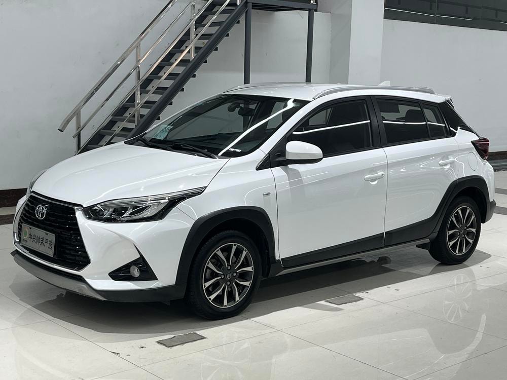 Toyota Yaris L 2020 — фото автомобиля