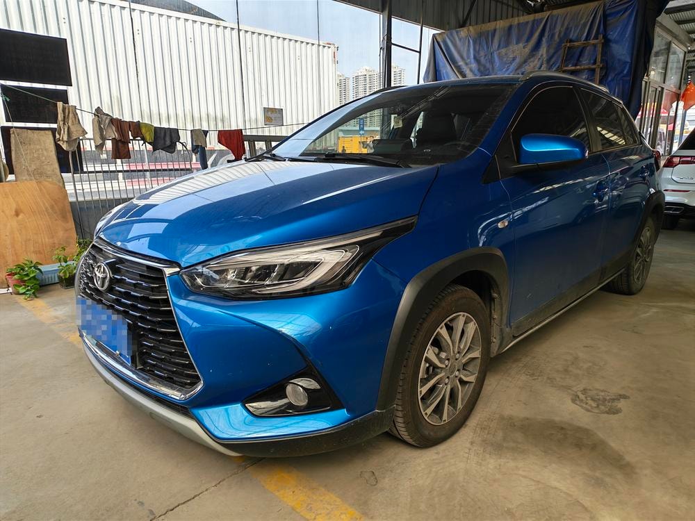 Toyota Yaris L 2021 — фото автомобиля