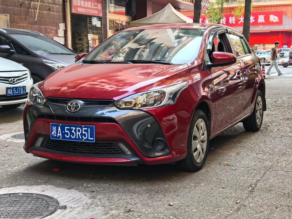 Toyota Yaris L 2019 — фото автомобиля
