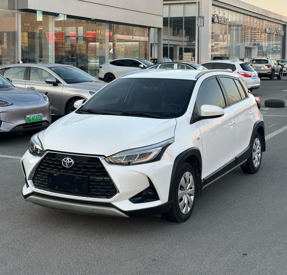 Toyota Yaris L 2020 — фото автомобиля