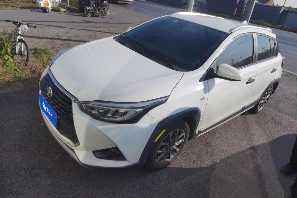 Toyota Yaris L 2020 — фото автомобиля