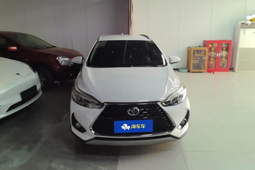 Toyota Yaris L 2021 — фото автомобиля