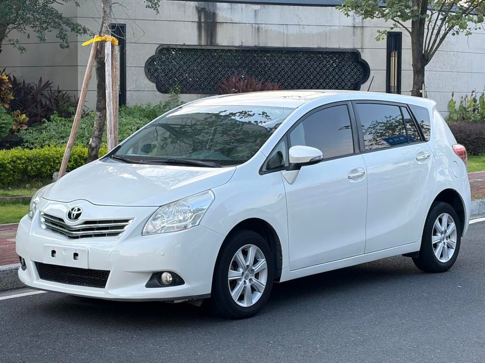 Toyota Yizhi 2014 — фото автомобиля 1