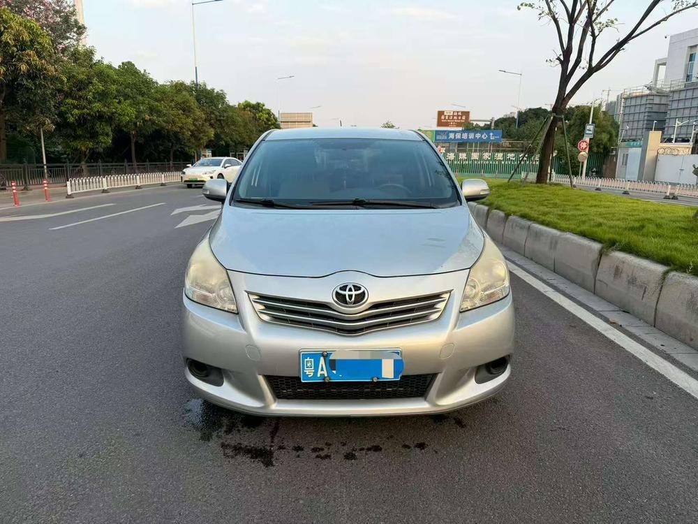 Toyota Yizhi 2014 — фото автомобиля