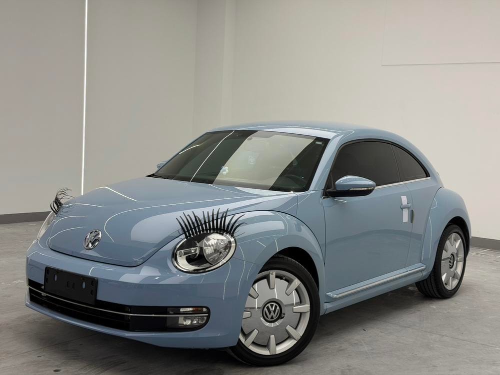 Volkswagen Beetle 2015 — фото автомобиля 1