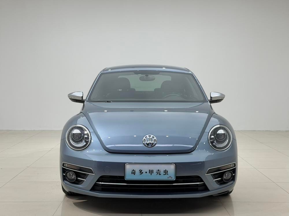 Volkswagen Beetle 2018 — фото автомобиля 1