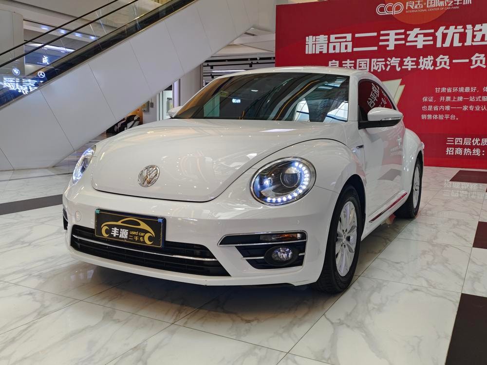 Volkswagen Beetle 2018 — фото автомобиля 1