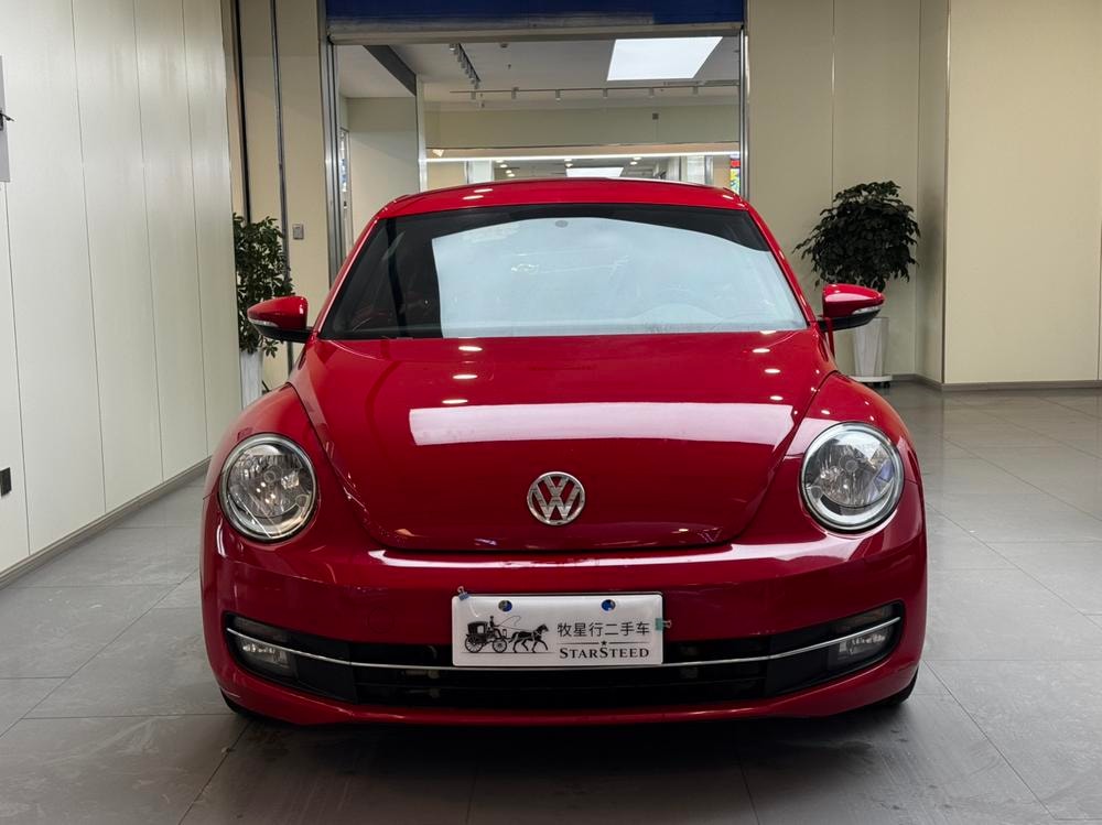 Volkswagen Beetle 2017 — фото автомобиля