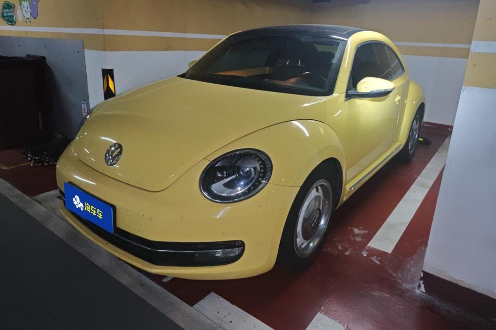 Volkswagen Beetle 2015 — фото автомобиля