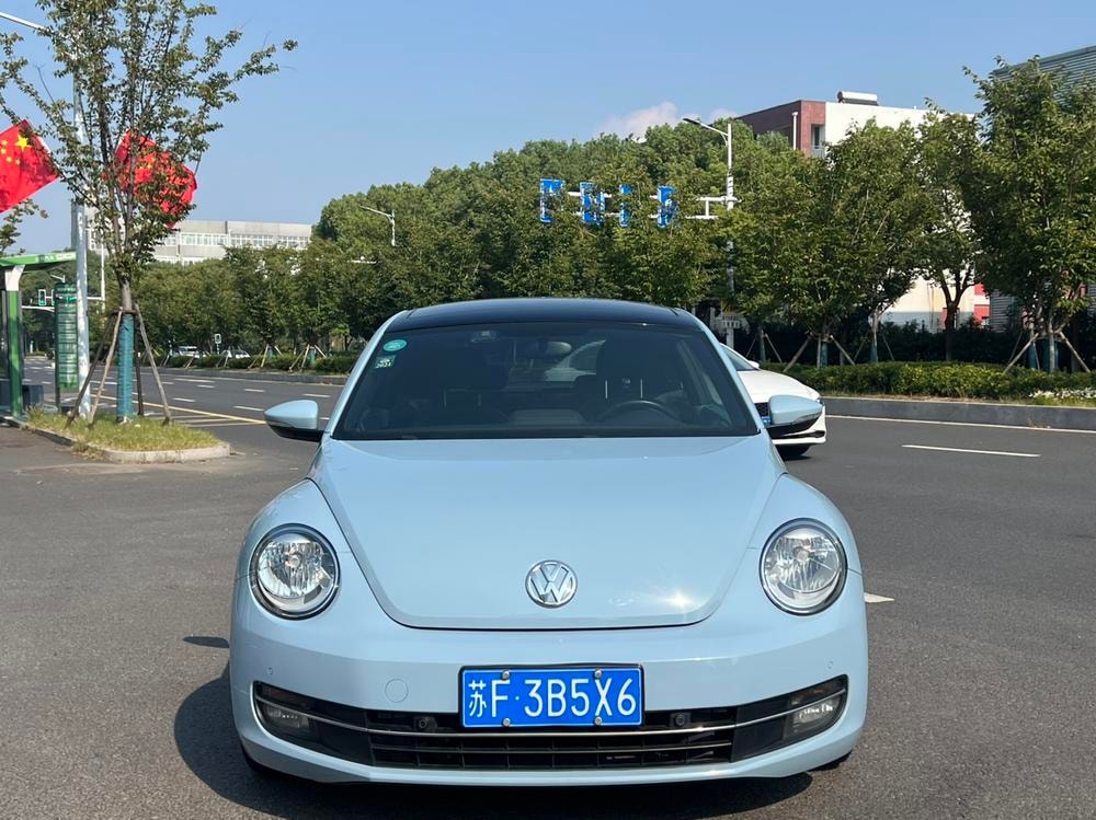 Volkswagen Beetle 2013 — фото автомобиля 1