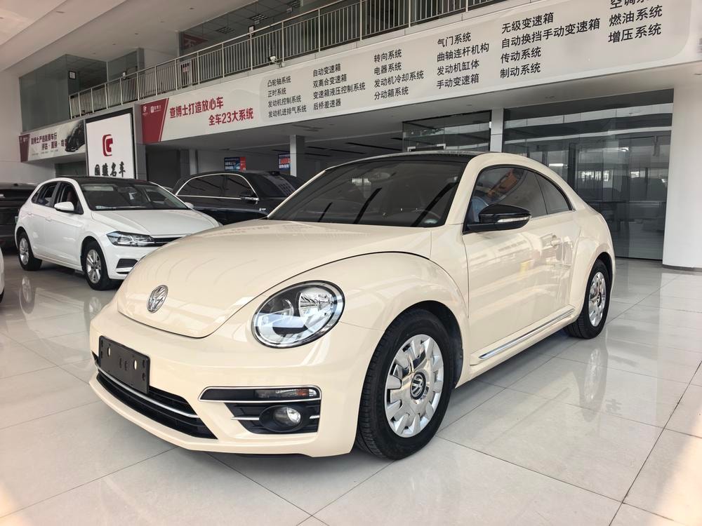 Volkswagen Beetle 2018 — фото автомобиля 1