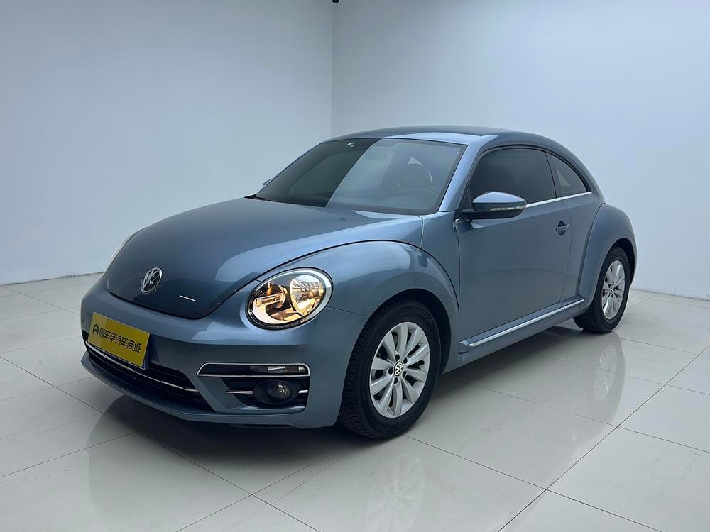Volkswagen Beetle 2018 — фото автомобиля