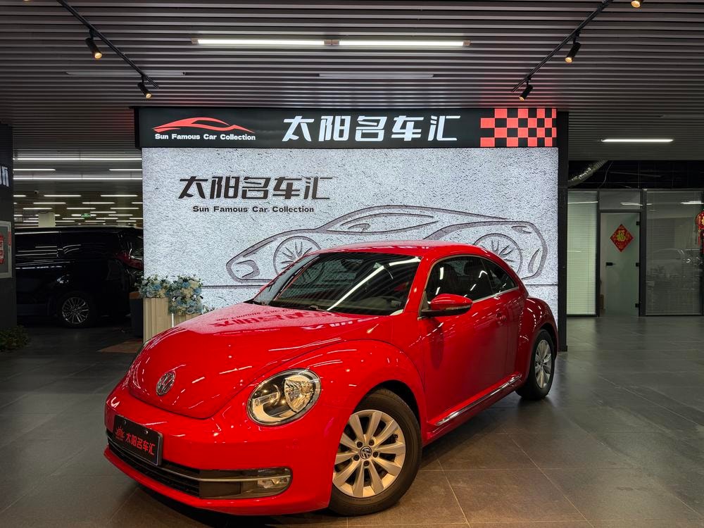 Volkswagen Beetle 2015 — фото автомобиля