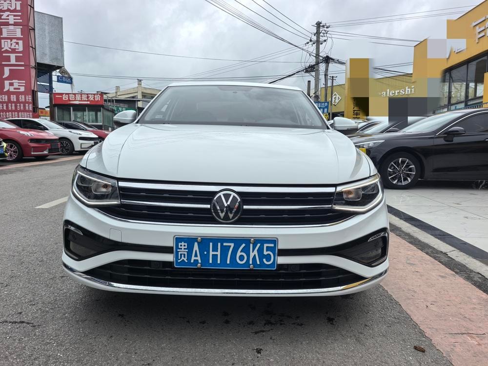 Volkswagen Bora 2023 — фото автомобиля