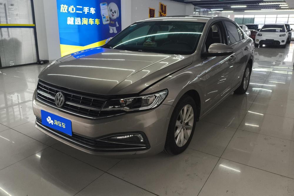 Volkswagen Bora 2020 — фото автомобиля 1