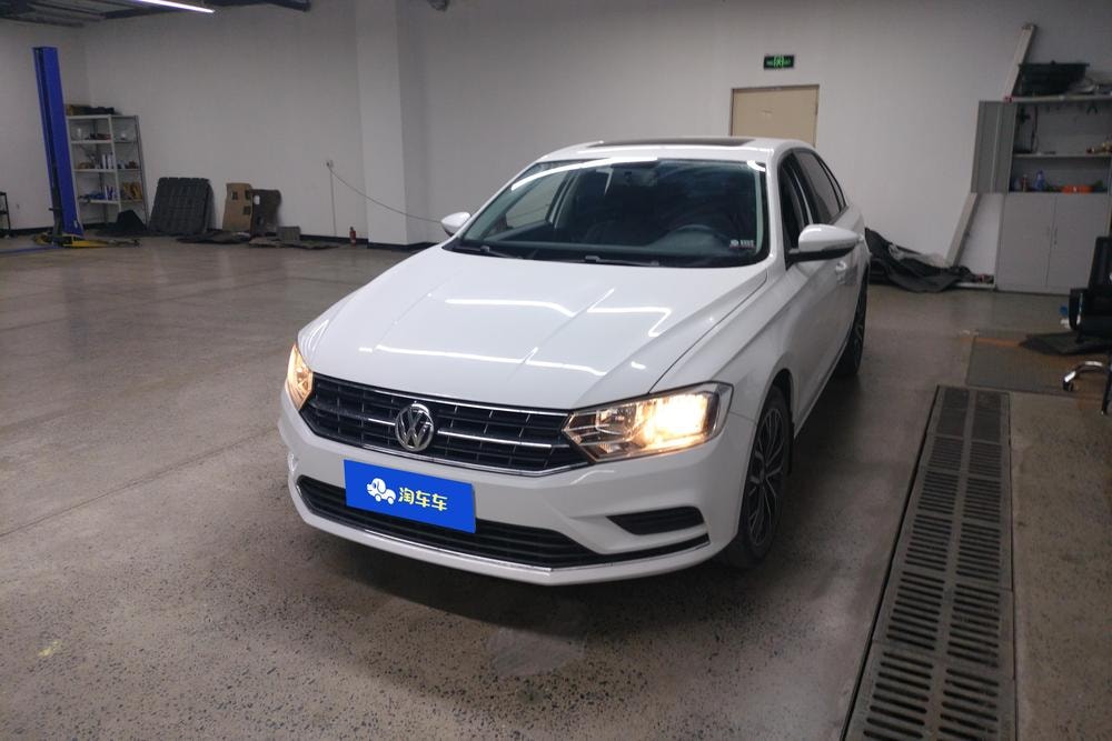 Volkswagen Bora 2019 — фото автомобиля