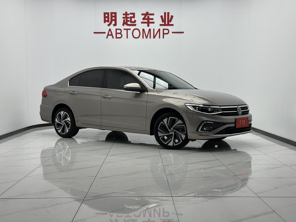 Volkswagen Bora 2023 — фото автомобиля 1
