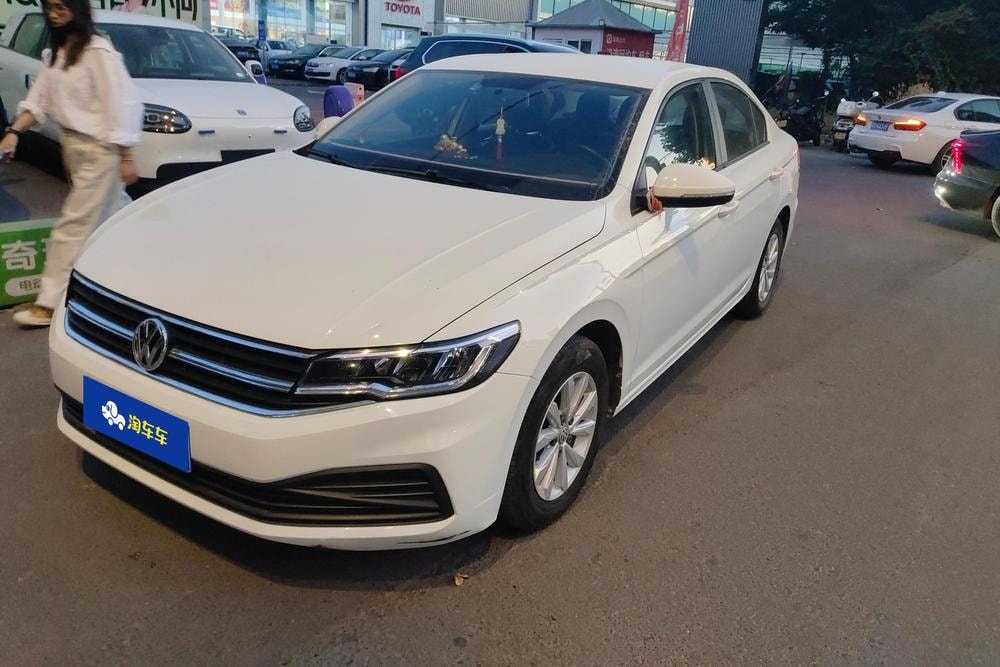 Volkswagen Bora 2019 — фото автомобиля 1