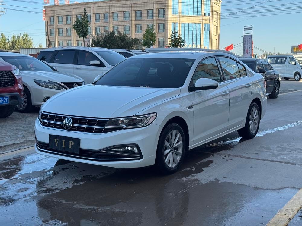 Volkswagen Bora 2021 — фото автомобиля